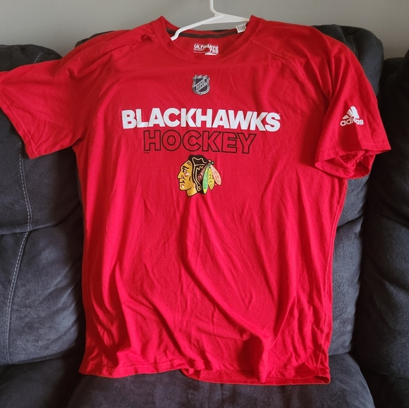 Adidas NHL BlackHawks Hockey T-Shirt. XL - Picture 2 of 7